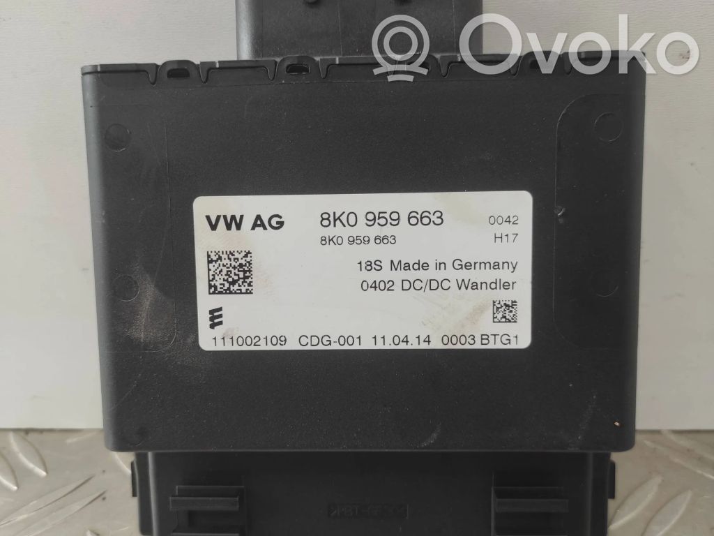 Audi A4 S4 B8 8K Voltage converter/converter module 