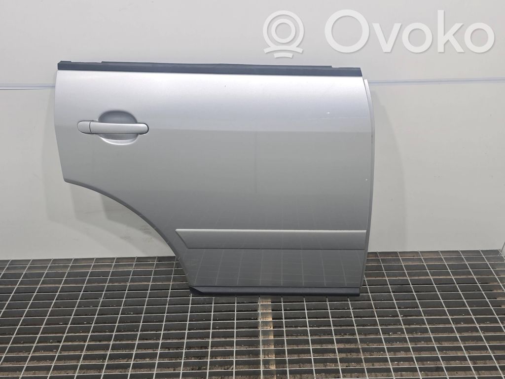 Puerta trasera   LY7W