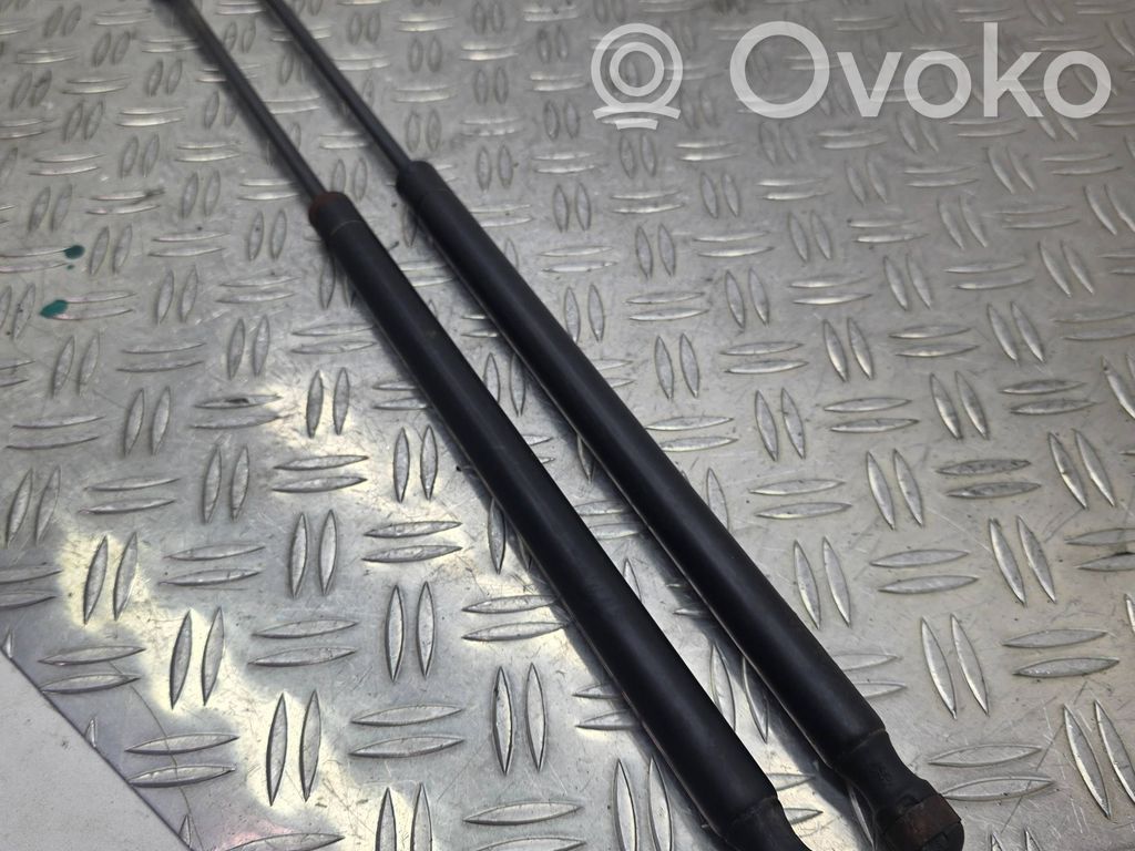 BMW 3 E90 E91 Tailgate/trunk strut/damper 