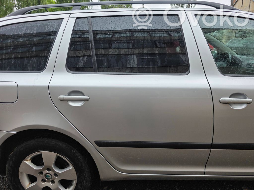 Skoda Octavia Mk2 (1Z) Drzwi tylne 