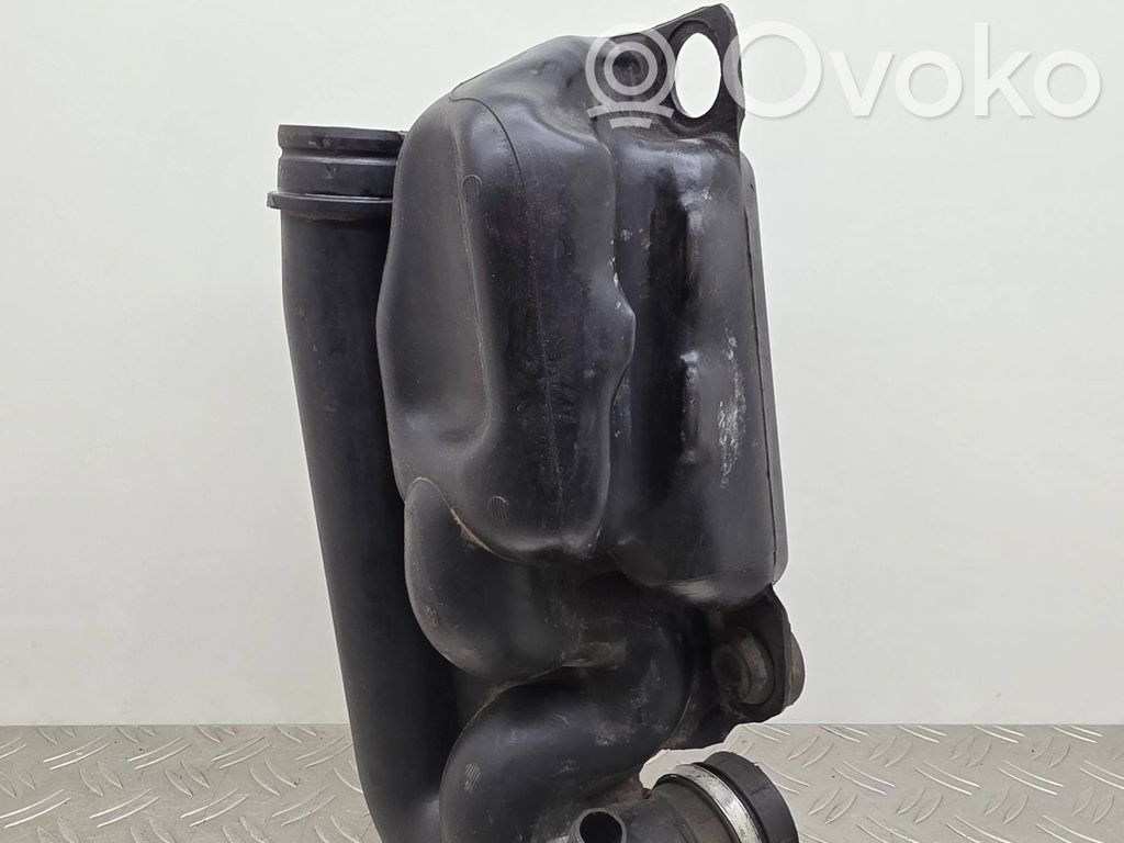 Audi A2 Oro paėmimo kanalo detalė (-ės) 