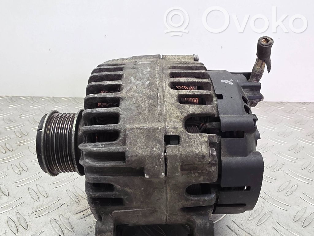 Audi A4 S4 B6 8E 8H Генератор 