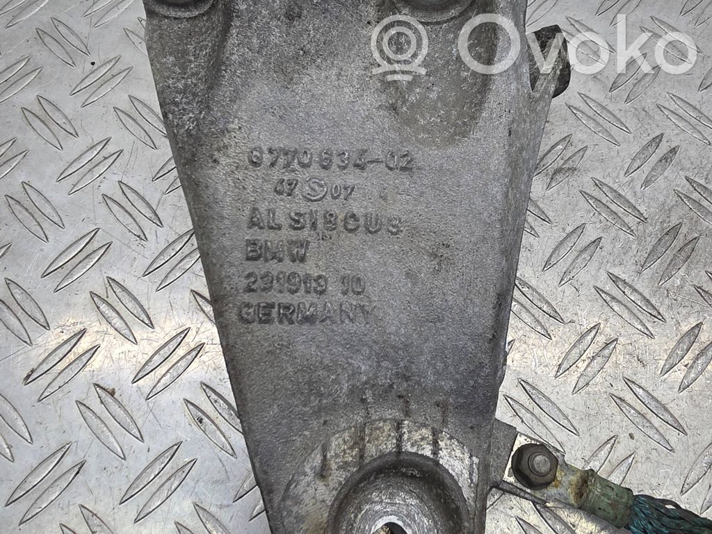 BMW 6 E63 E64 Engine mounting bracket 