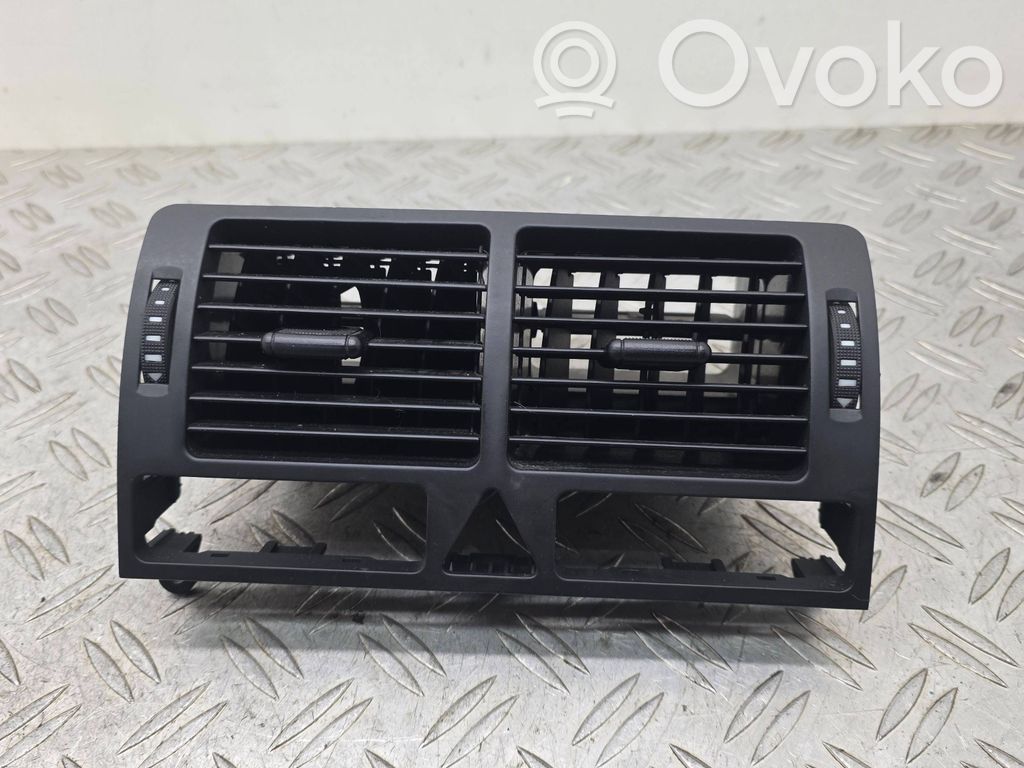 Audi A2 Centrinės oro grotelės 