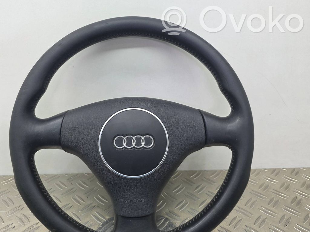 Audi A4 S4 B6 8E 8H Ohjauspyörä 
