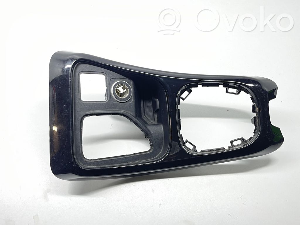 Jeep Compass Pavarų perjungimo svirties apdaila (plastikinė) 