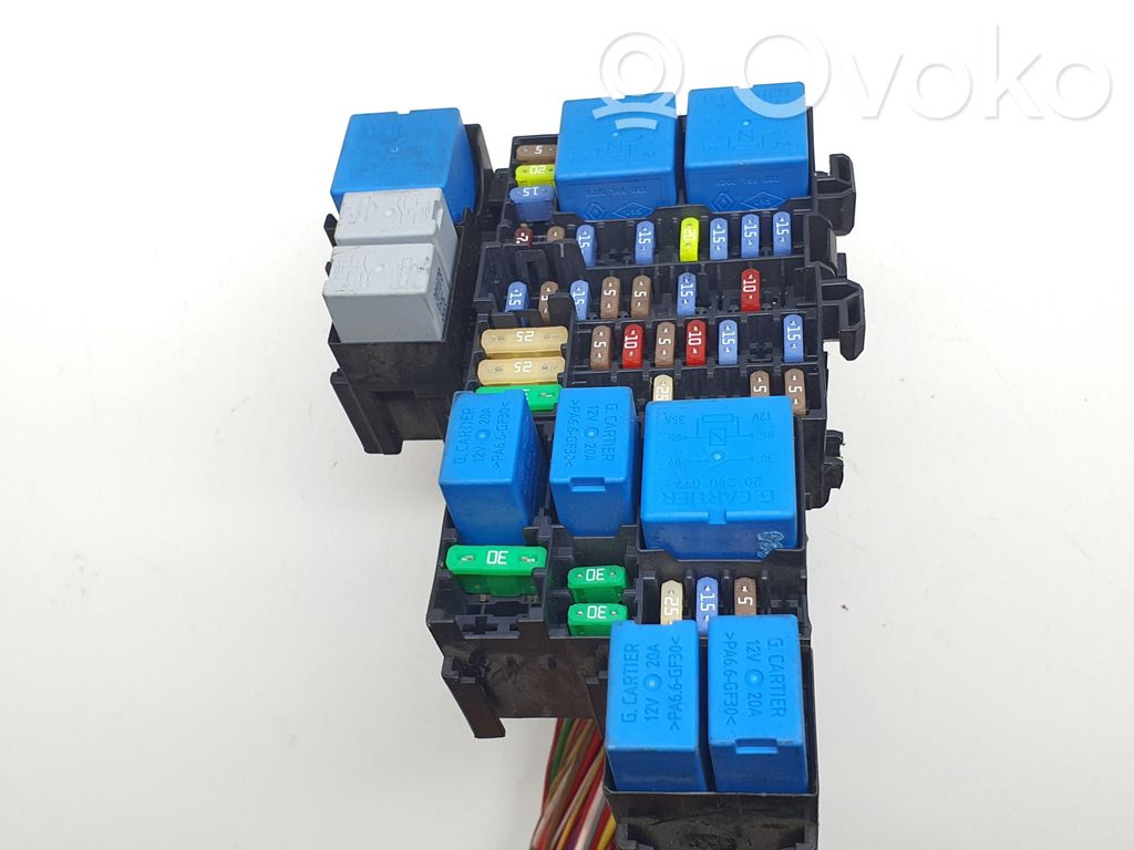 Renault Clio IV Fuse module 