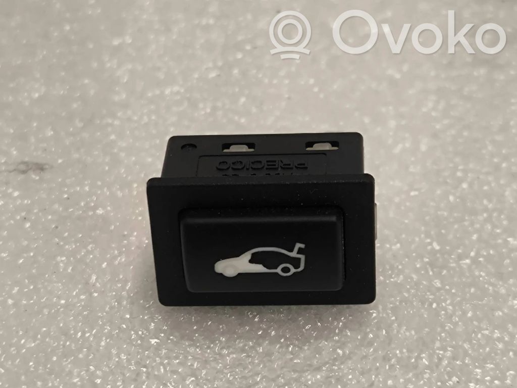 BMW 5 F10 F11 Tailgate opening switch 