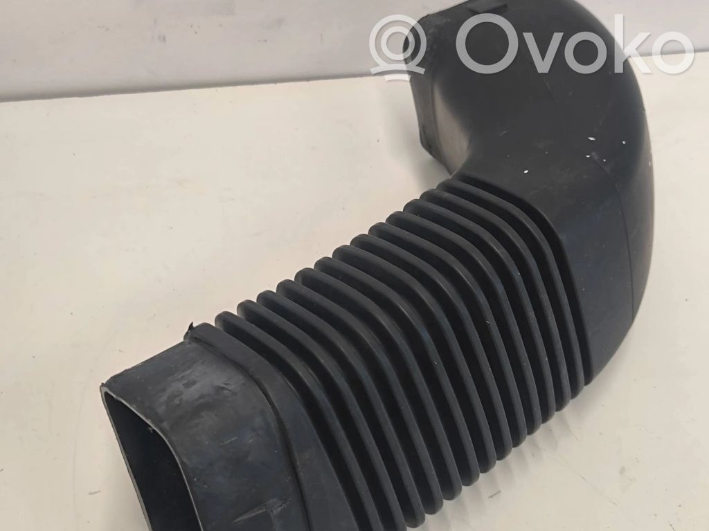 BMW 3 E90 E91 Air intake duct part 