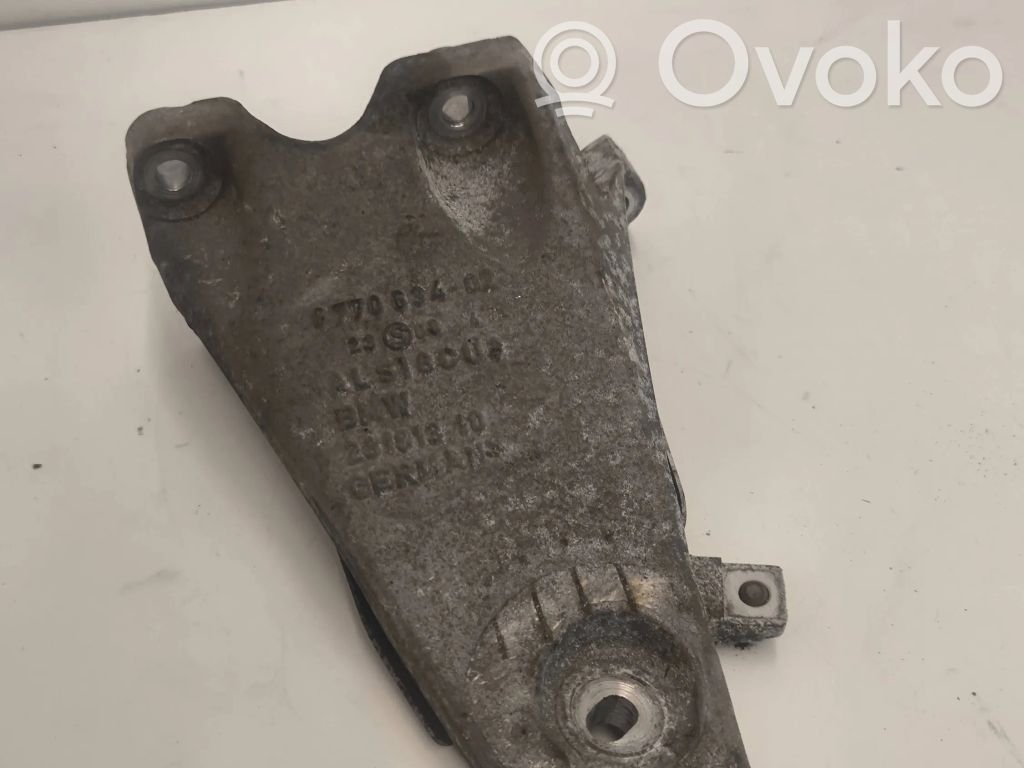 Engine mounting bracket   6770634