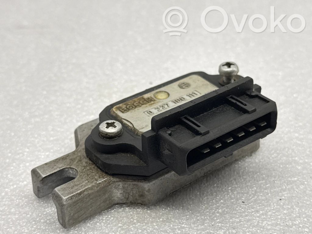 BMW 3 E30 Ignition amplifier control unit 