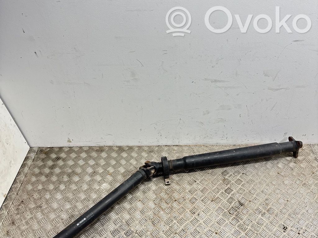 BMW 5 E60 E61 Kardanas komplekte 