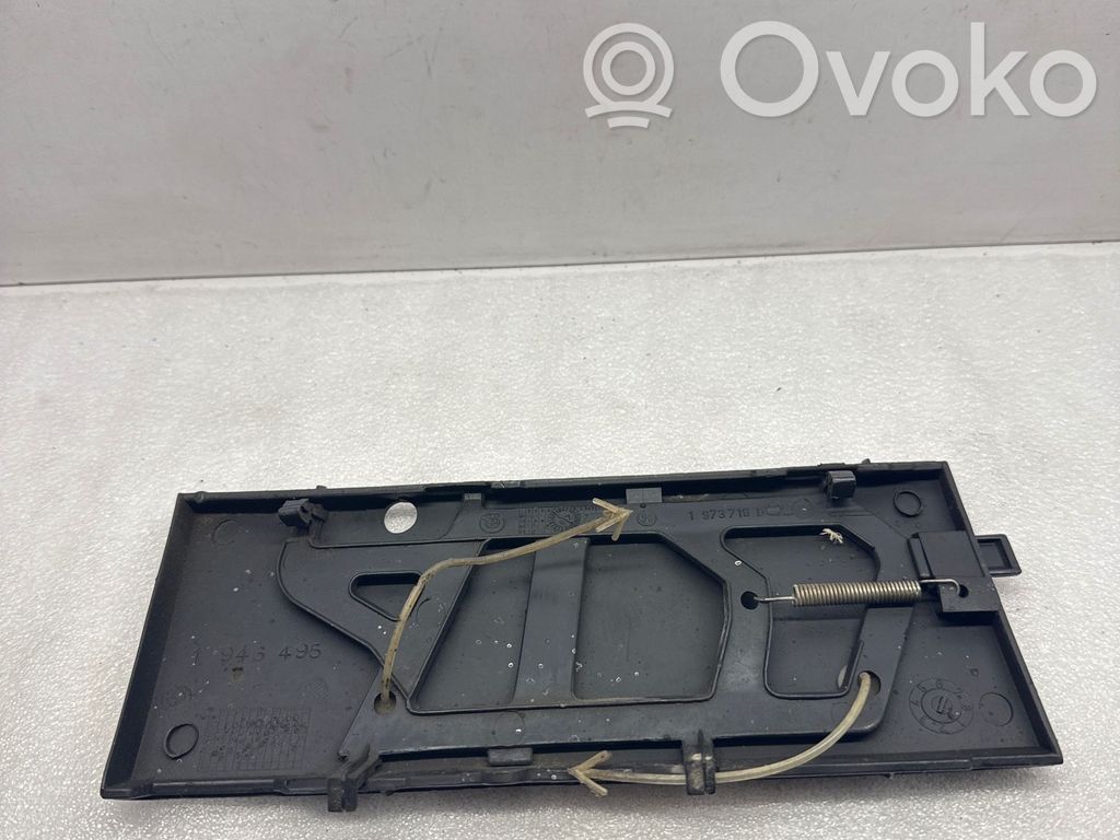 BMW 5 E34 Front tow hook cap/cover 