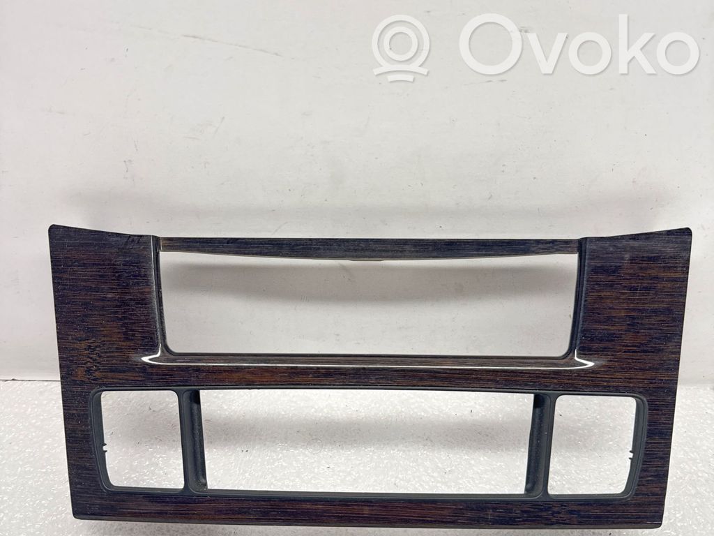 BMW 5 E60 E61 Dekoratīvās apdares lenta 