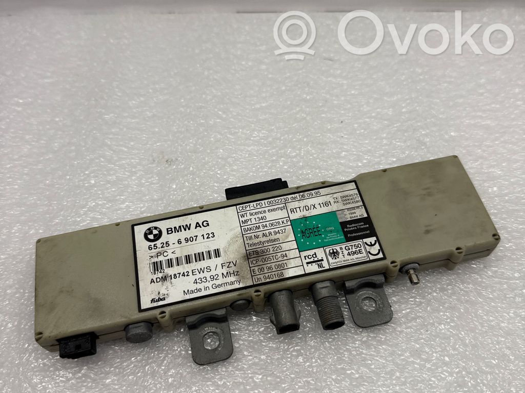 BMW 3 E46 Antenna control unit 