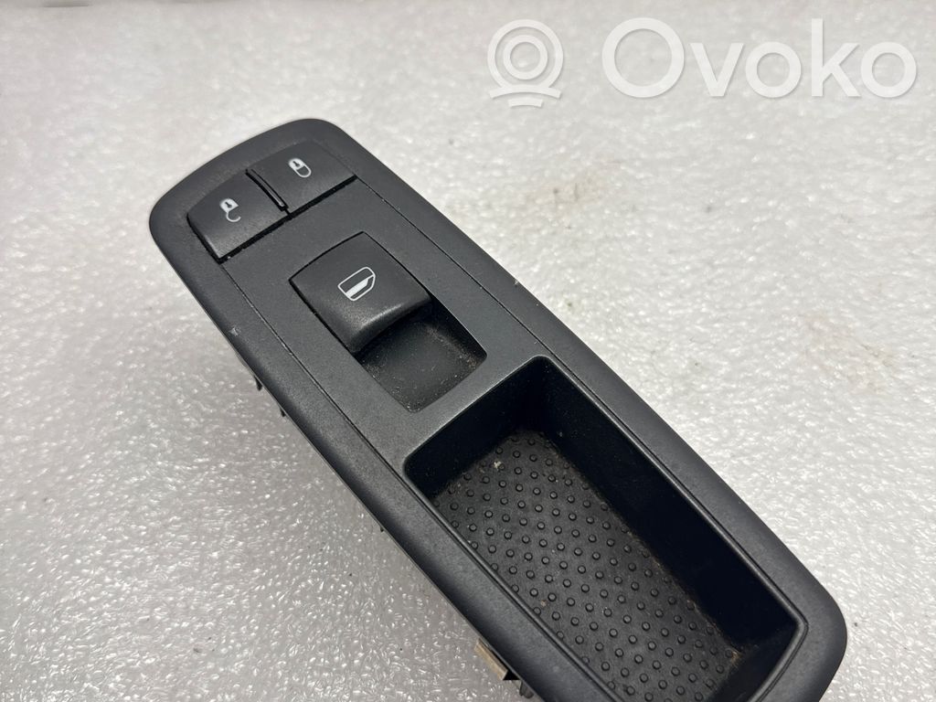 Chrysler Voyager Electric window control switch 
