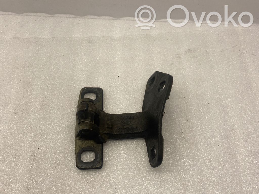 BMW X5 E53 Tailgate hinge 