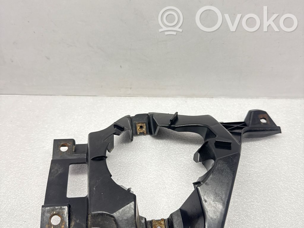 Fog light bracket   7118152,22405910