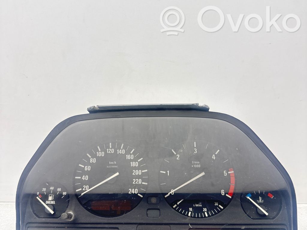 BMW 5 E34 Speedometer (instrument cluster) 