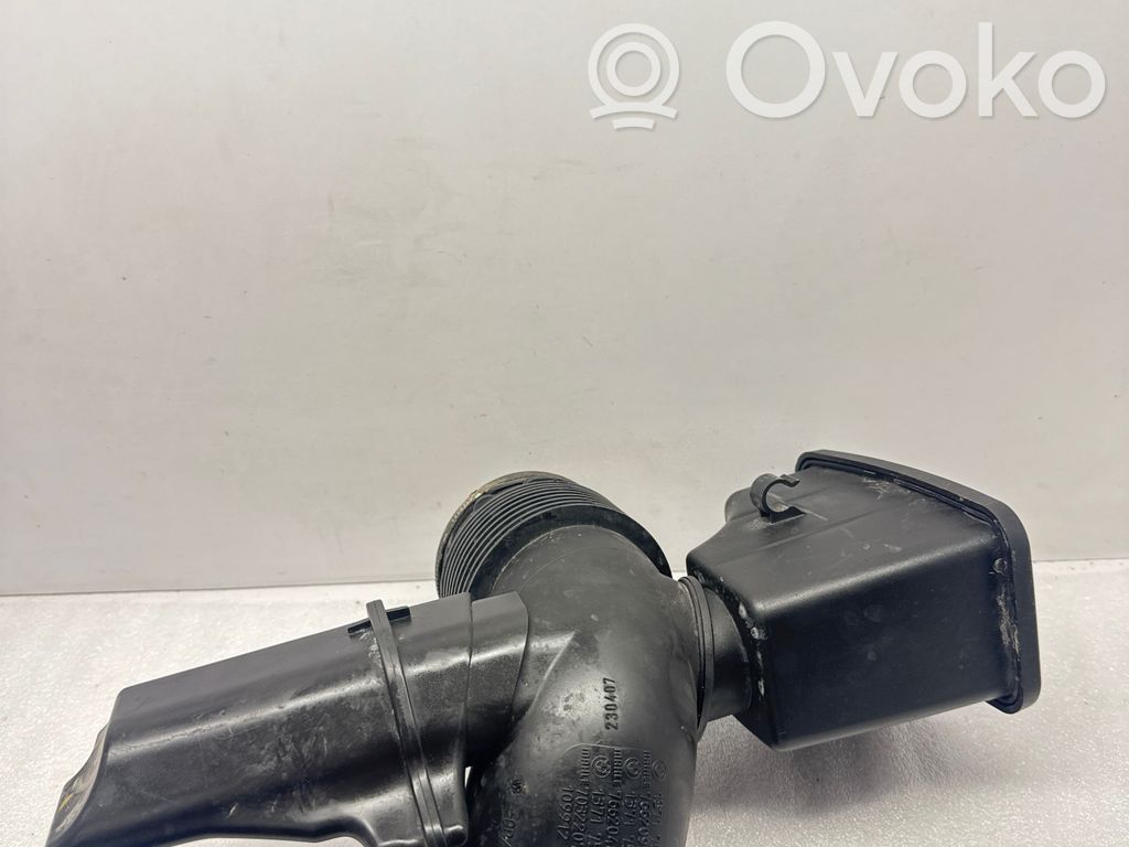 BMW 5 E60 E61 Air intake duct part 