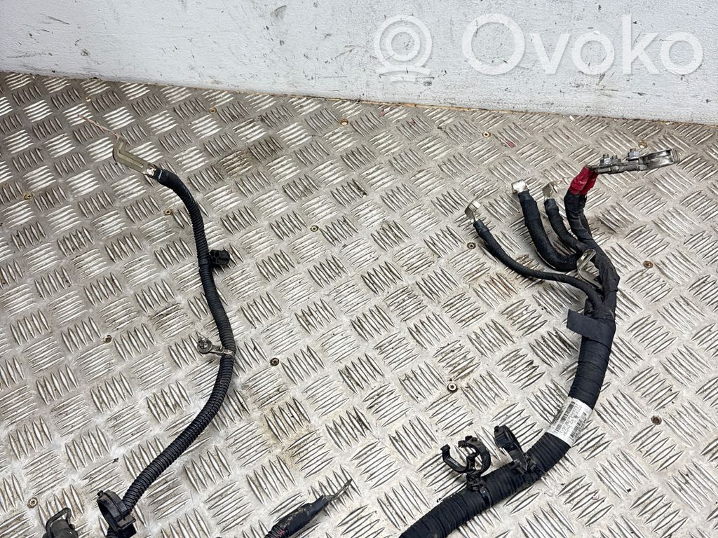 Jeep Cherokee KL Cable positivo (batería) 