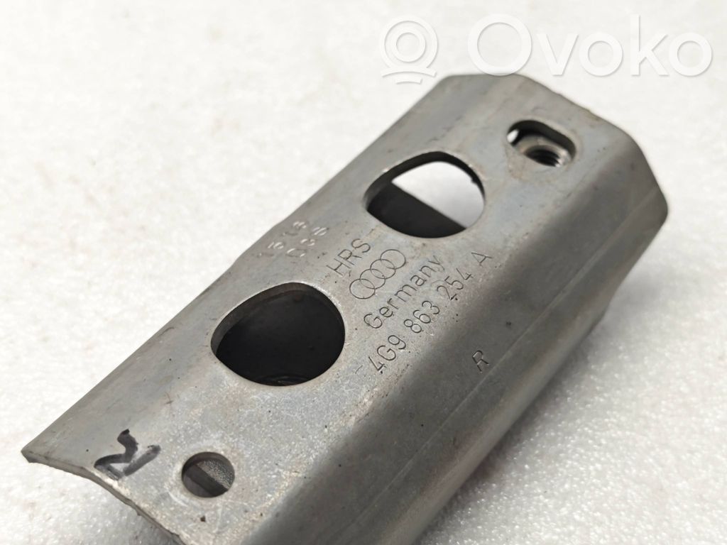 Tie down hook / loop   4G9863254A