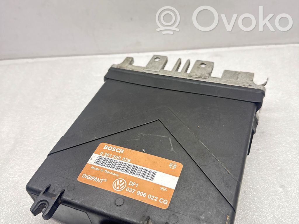 Audi 80 90 S2 B4 Engine control unit/module 