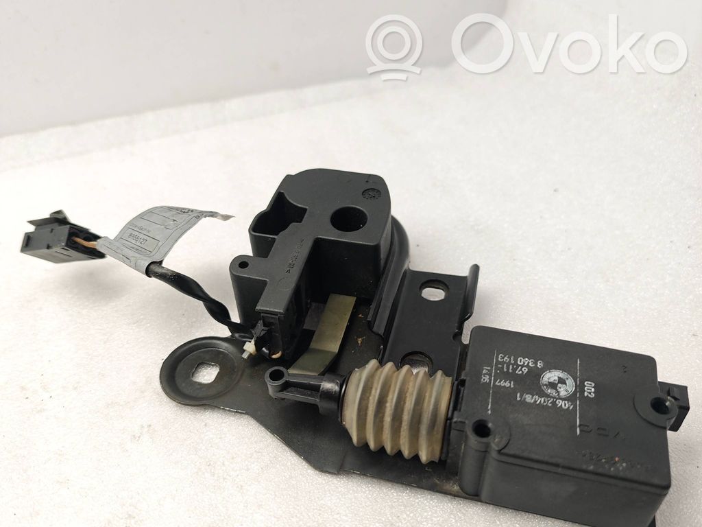 BMW 5 E39 Slēdzene aizmugurējam logam 