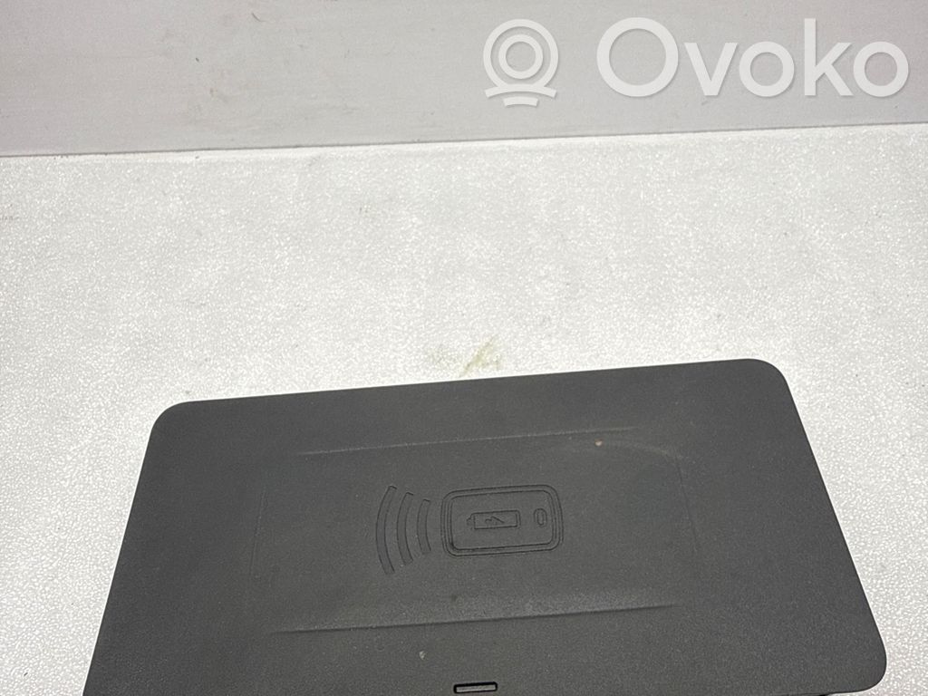 BMW X5 G05 Wireless charging module 
