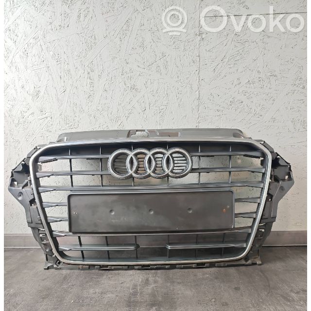 Audi A3 S3 8V Maskownica / Grill / Atrapa górna chłodnicy 