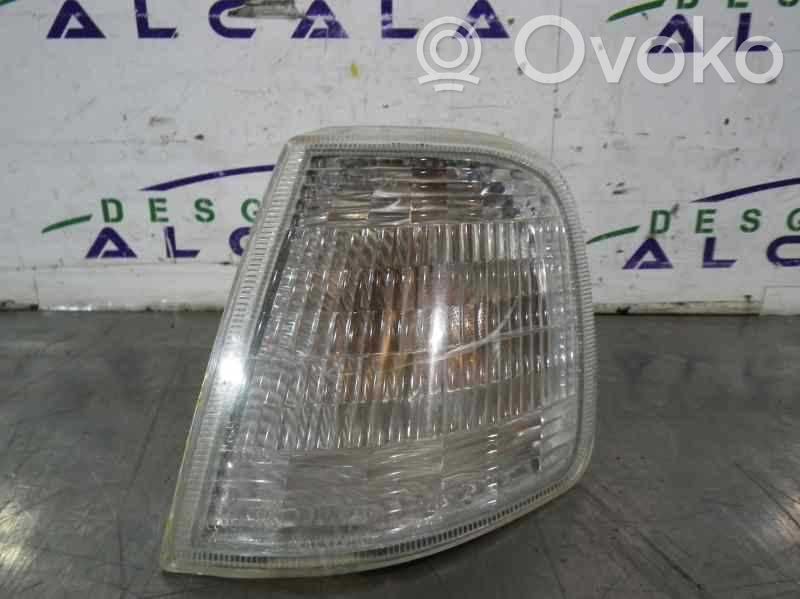 Peugeot 405 Semnalizator față 