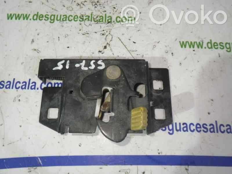 Cerradura de capó