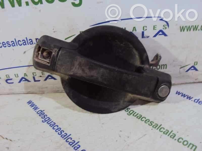 Manecilla externa puerta delantera