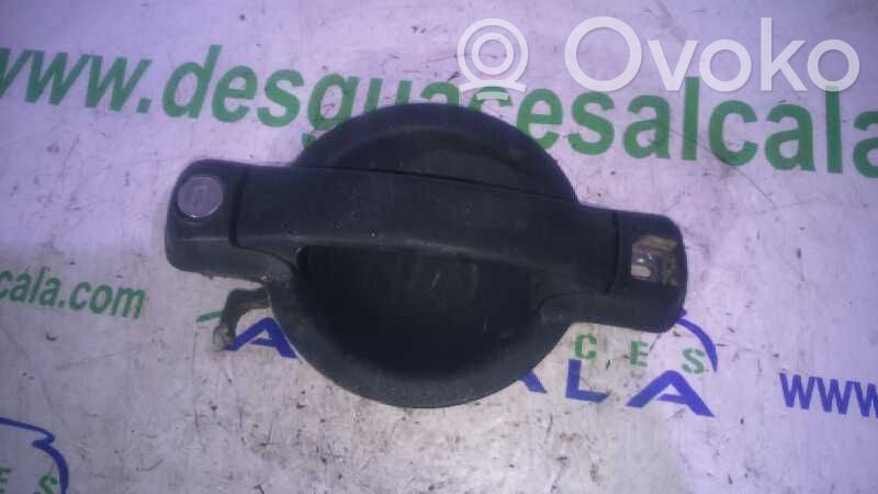 Manecilla externa puerta delantera