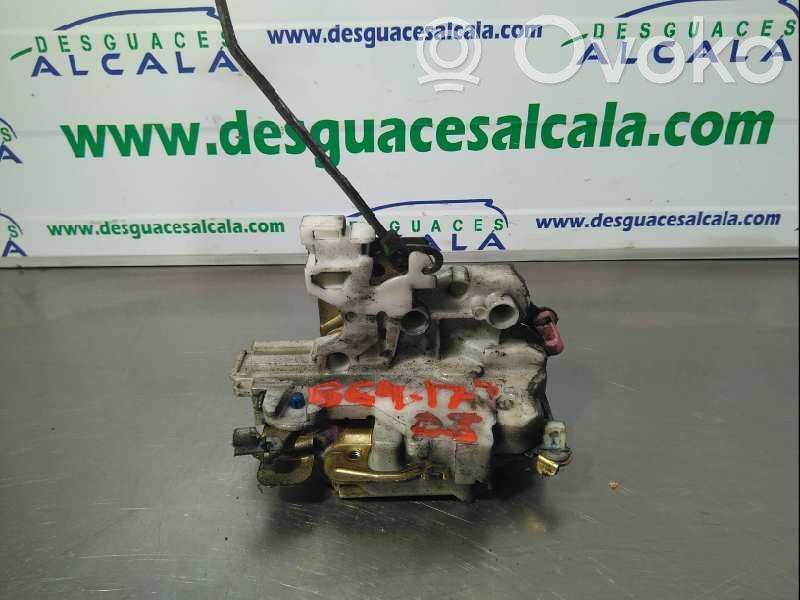 Cerradura de puerta delantera