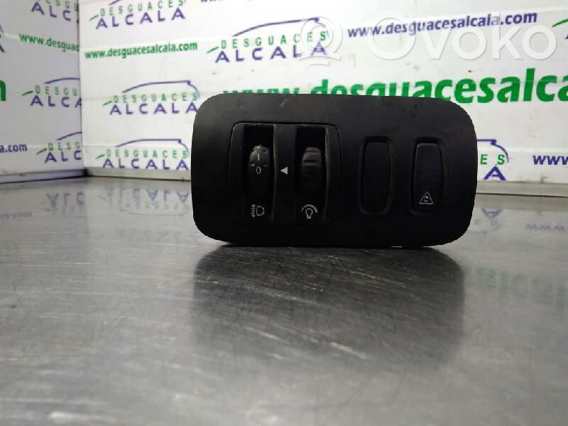 Renault Megane II Windscreen/window heater switch 