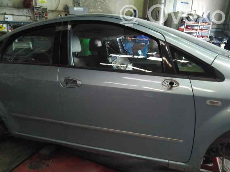 Fiat Linea Puerta delantera 