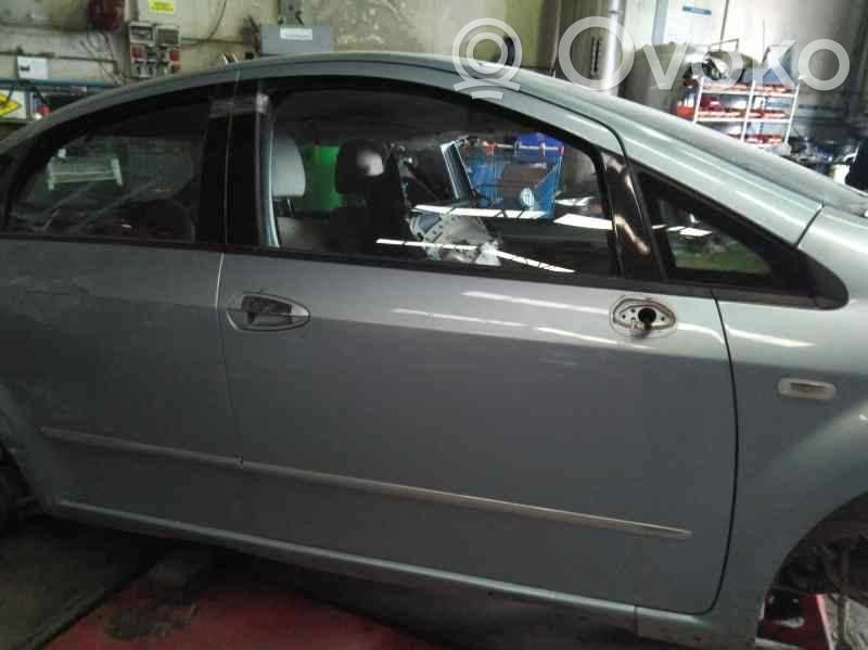 Fiat Linea Puerta delantera 