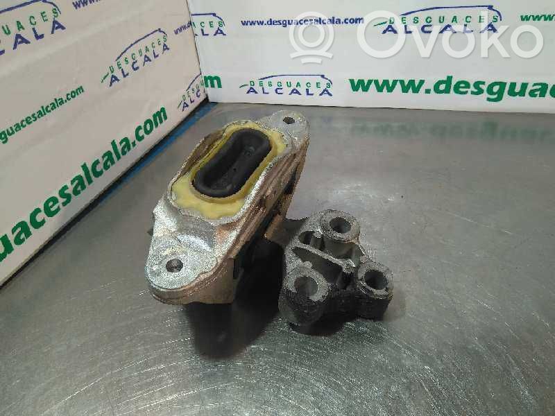 Opel Astra H Supporto di montaggio del motore 