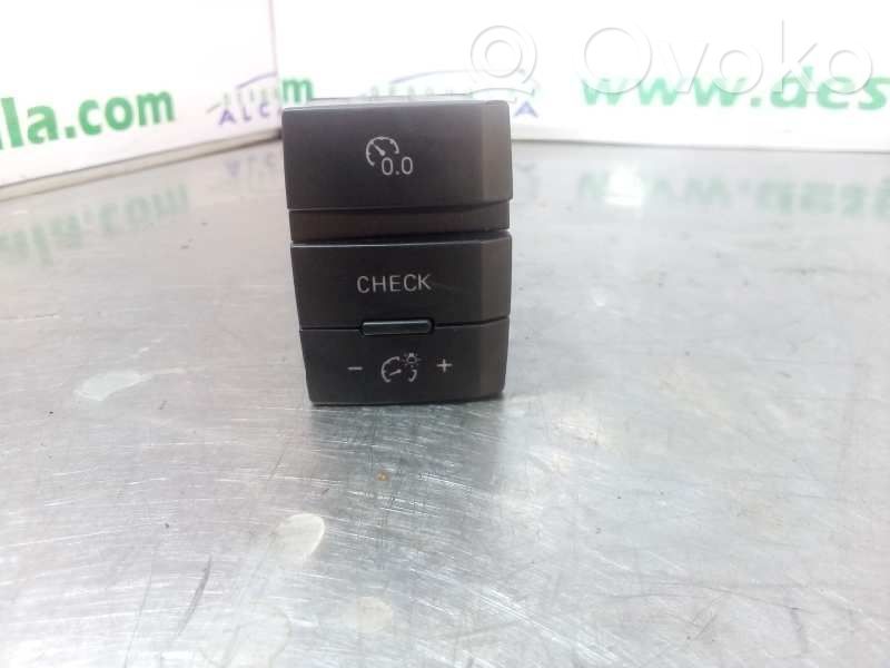 Audi A6 S6 C6 4F Windscreen/window heater switch 