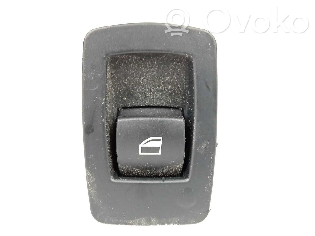 Electric window control switch   6945874,6935534