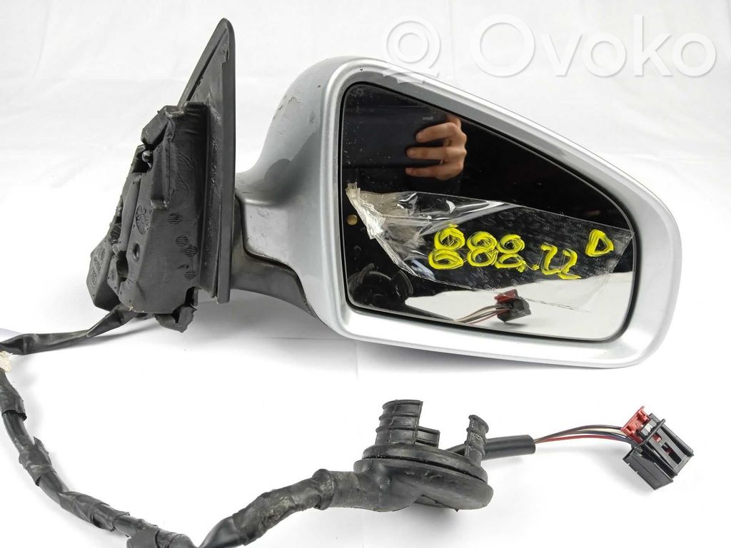 Audi A3 S3 8P Elektryczne lusterko boczne drzwi przednich 