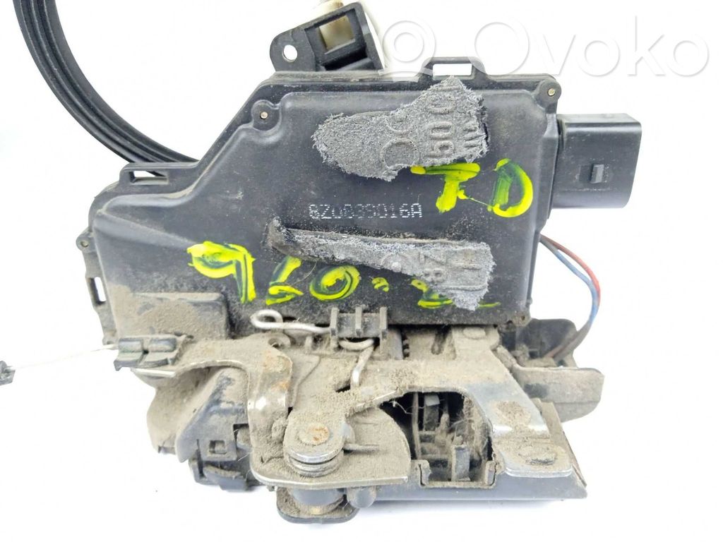 Cerradura de puerta trasera   8Z0839016A