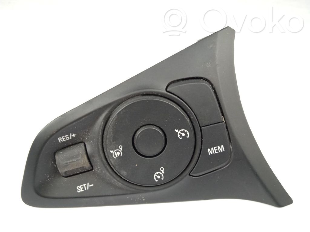 Opel Corsa F Interruptores/botones de la columna de dirección 