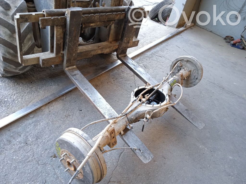 Mitsubishi L300, Cosmos Eje trasero con reductor 