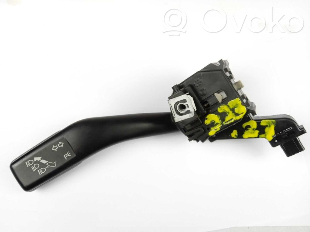 Suuntavilkun vipu   1K0953513E