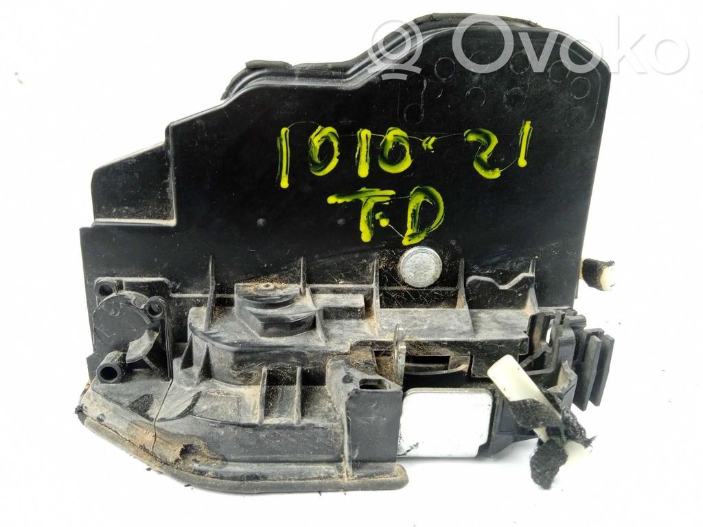 BMW 1 F20 F21 Încuietoare ușă spate 
