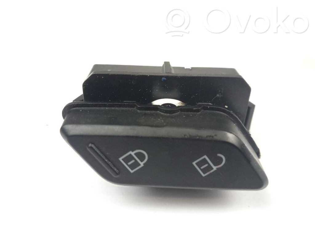 Windscreen/window heater switch   BDGF66660
