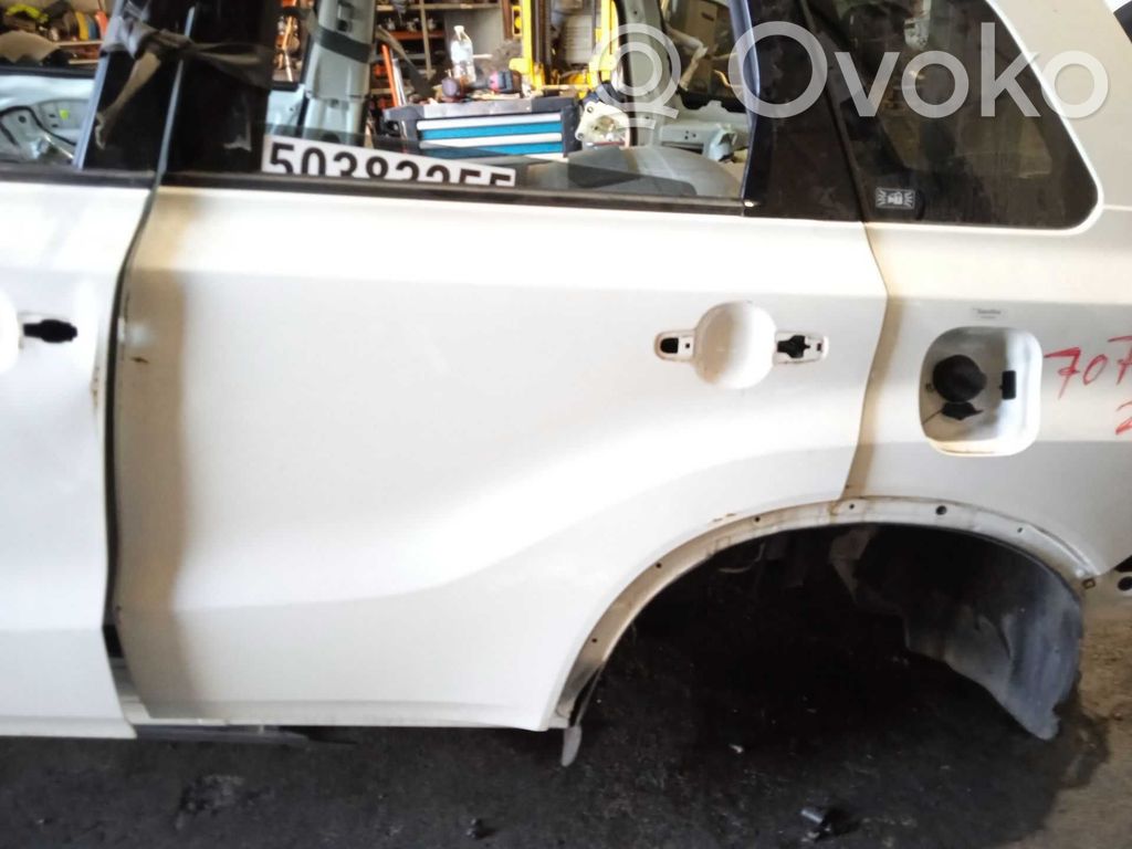 Suzuki Vitara (LY) Puerta trasera 