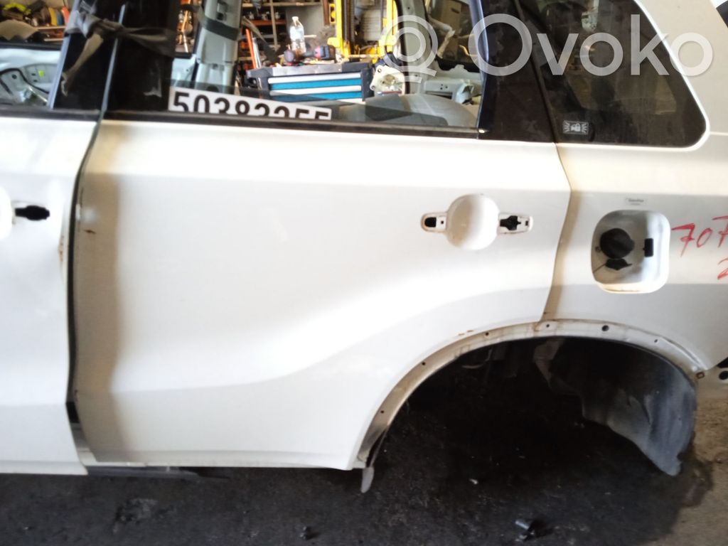 Suzuki Vitara (LY) Puerta trasera 